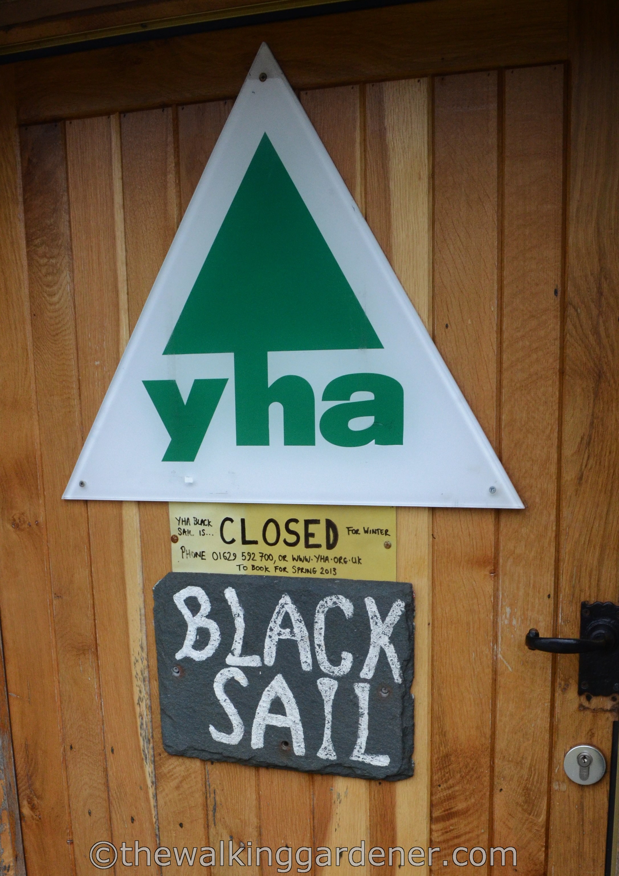 Black Sail Youth Hostel