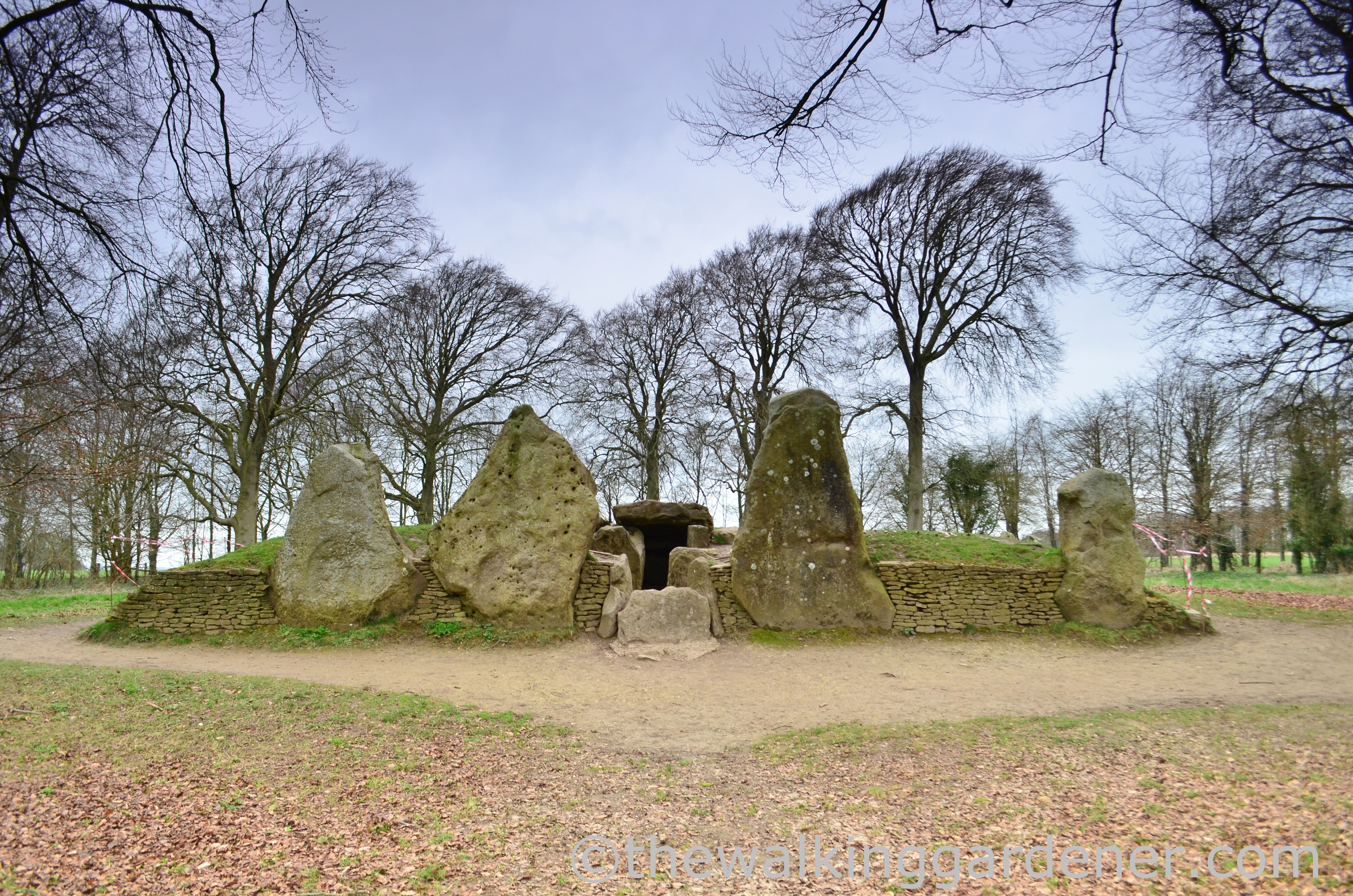 Wayland Smithy (2)